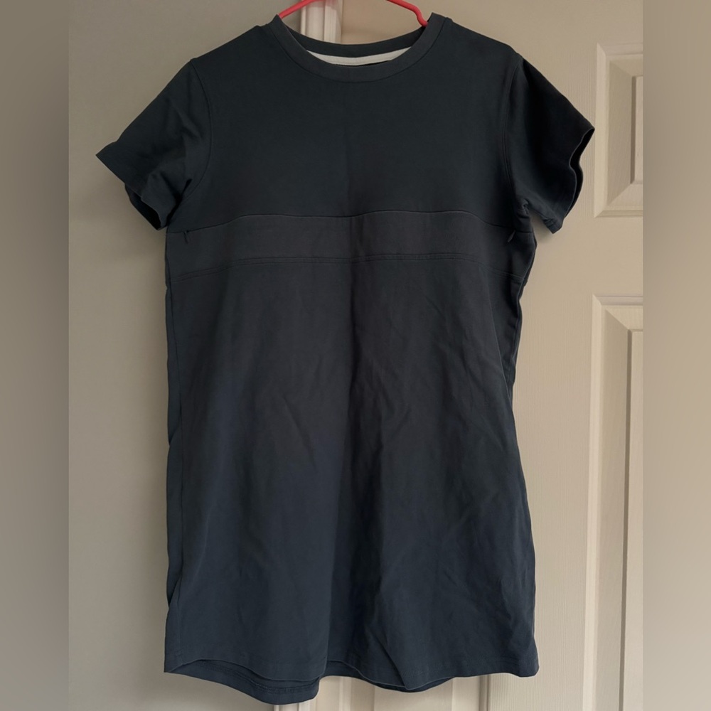 Movemama nursing friendly shift dress
